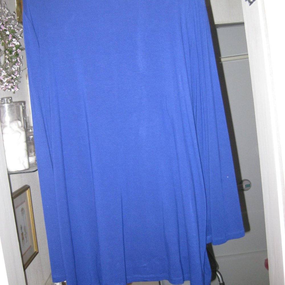LADIES TOP - Picture 2 of 3